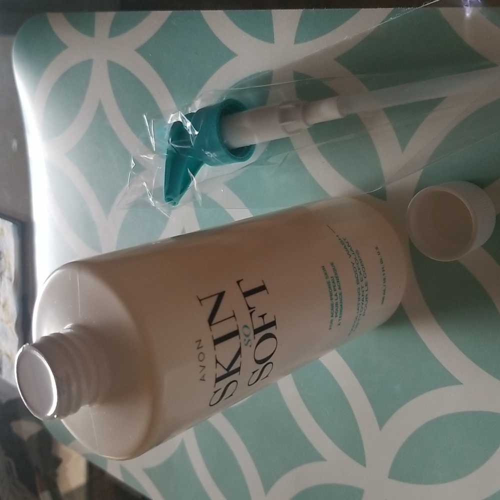 Avon Skin So Soft for Acne Prone Skin Exfoliating Body Wash - Picture 7 of 7